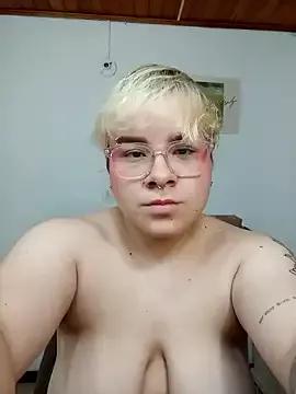 amalia_love from StripChat is Freechat