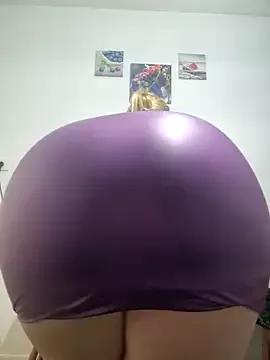 Check-out your craziest wishes with our pick of gaming cams models, featuring big knockers, round tails and tight twats.
