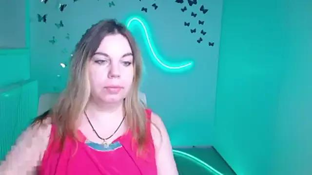 Amanda_Swannn from StripChat is Freechat