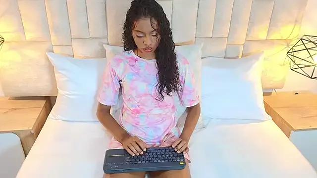 Check-out your craziest wishes with our pick of gaming cams models, featuring big knockers, round tails and tight twats.