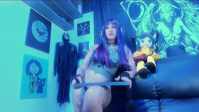 Check-out your craziest wishes with our pick of gaming cams models, featuring big knockers, round tails and tight twats.