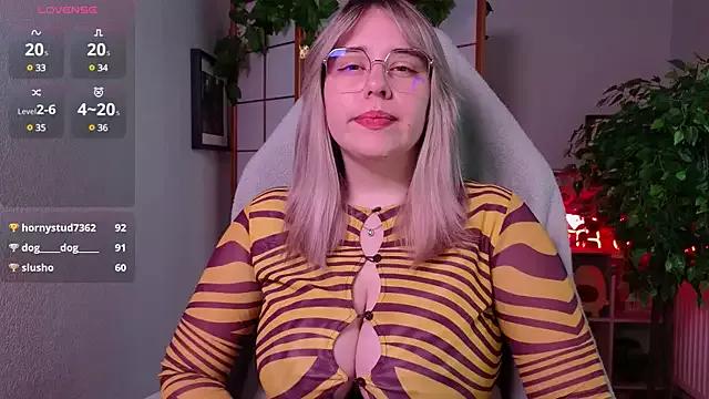 amazingirlz from StripChat is Freechat