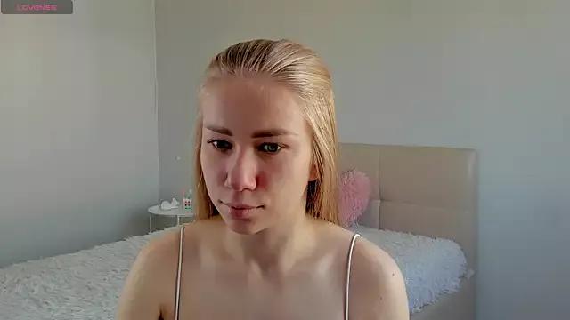 AmberArt from StripChat is Freechat