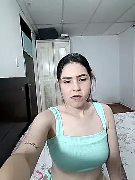 ambersoe from StripChat is Freechat