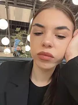 AmeliaLan from StripChat is Freechat