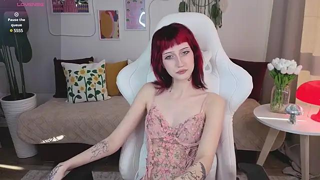 Check-out your craziest wishes with our pick of gaming cams models, featuring big knockers, round tails and tight twats.