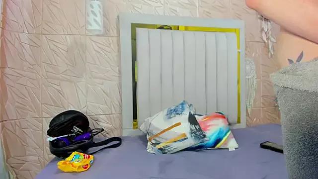 Check-out your craziest wishes with our pick of gaming cams models, featuring big knockers, round tails and tight twats.