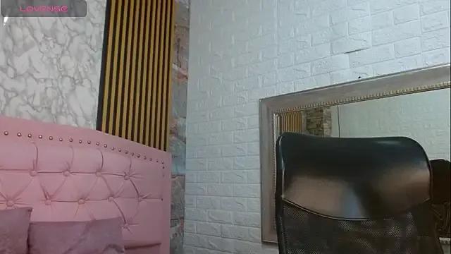 Photos of Amy__harper from StripChat is Freechat