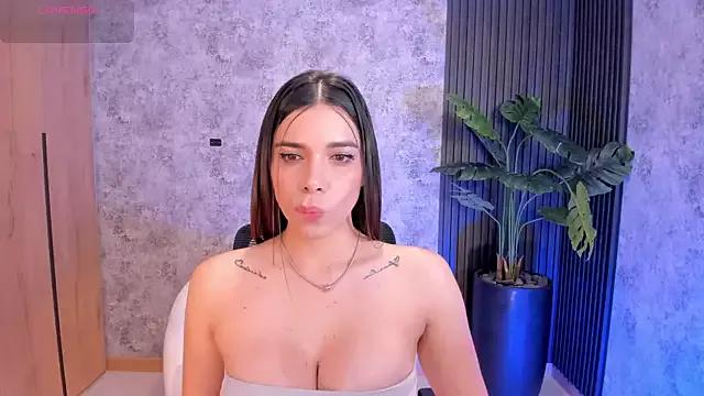 Check-out your craziest wishes with our pick of gaming cams models, featuring big knockers, round tails and tight twats.