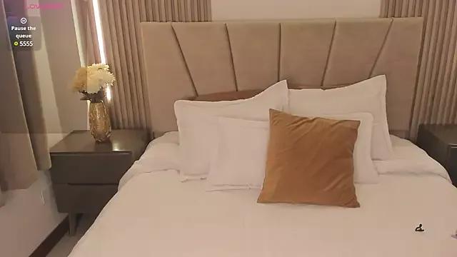 Ana_Winslow from StripChat is Freechat