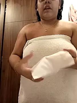 Anabelle_00_ from StripChat is Freechat