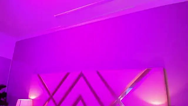 AnahisMonroe from StripChat is Freechat