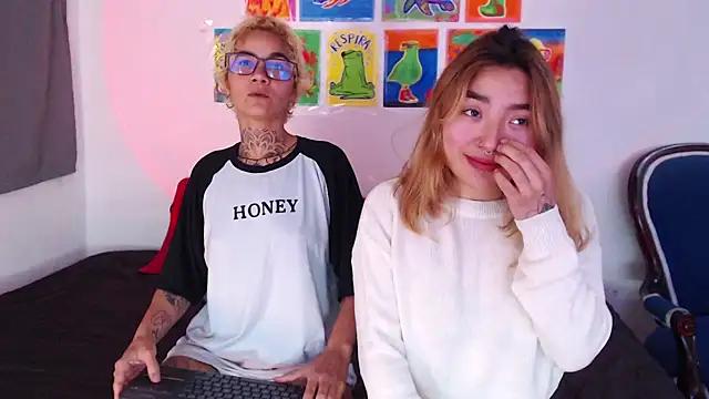anaroman01 from StripChat