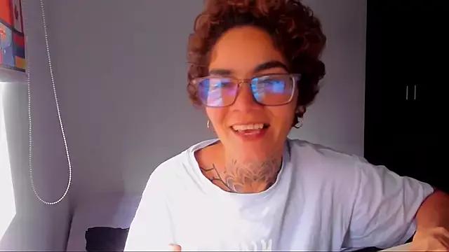 anaroman01 from StripChat