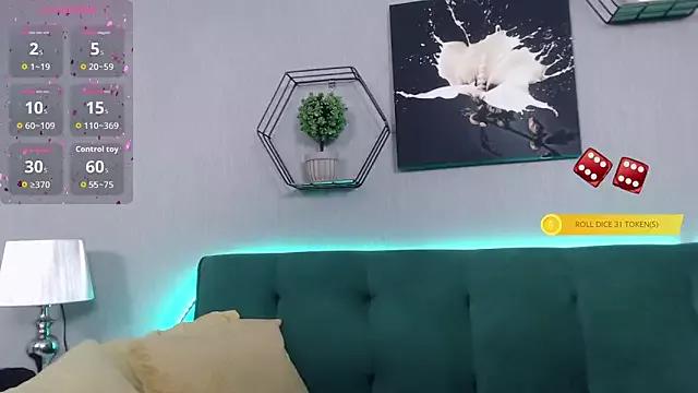 AnaysDivine from StripChat is Freechat