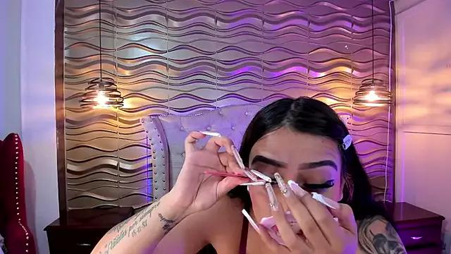 Check-out your craziest wishes with our pick of gaming cams models, featuring big knockers, round tails and tight twats.