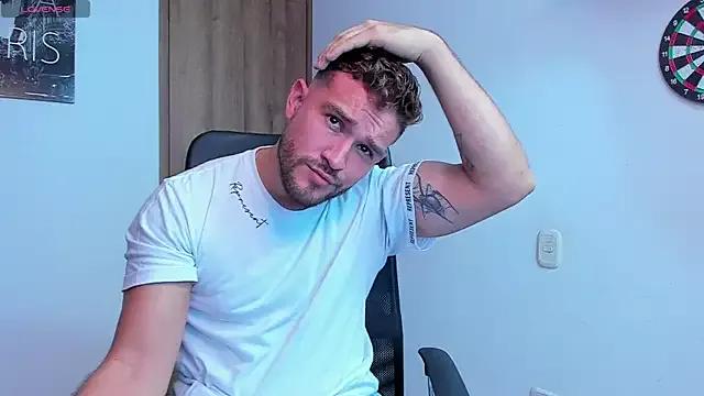 AndrewDiaz from StripChat is Freechat