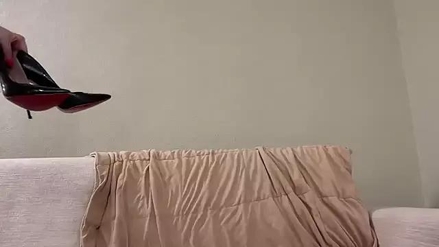 Check-out your craziest wishes with our pick of gaming cams models, featuring big knockers, round tails and tight twats.