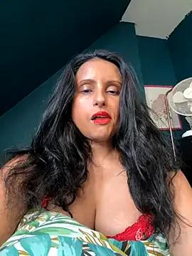 Angelaarayexx from StripChat is Freechat