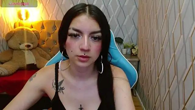 Check-out your craziest wishes with our pick of gaming cams models, featuring big knockers, round tails and tight twats.