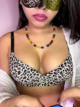 Check-out your craziest wishes with our pick of gaming cams models, featuring big knockers, round tails and tight twats.