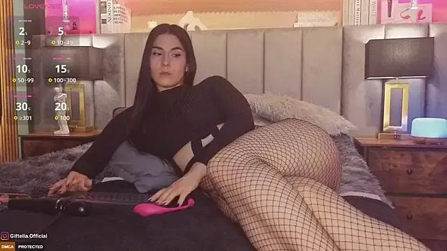Check-out your craziest wishes with our pick of gaming cams models, featuring big knockers, round tails and tight twats.