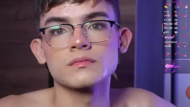 Photos of Angelo_018 from StripChat is Freechat