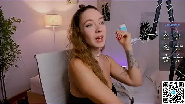 Check-out your craziest wishes with our pick of gaming cams models, featuring big knockers, round tails and tight twats.