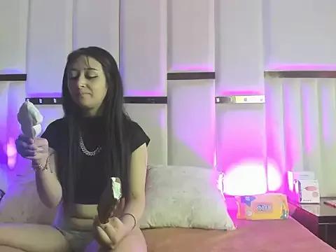 Check-out your craziest wishes with our pick of gaming cams models, featuring big knockers, round tails and tight twats.