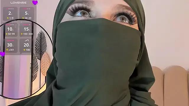 anna-henao from StripChat is Freechat