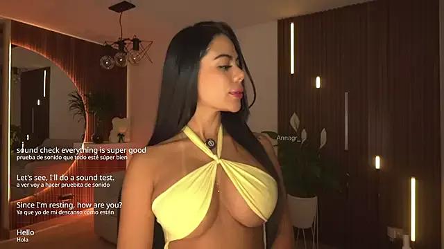 Check-out your craziest wishes with our pick of gaming cams models, featuring big knockers, round tails and tight twats.