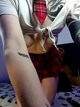 Check-out your craziest wishes with our pick of gaming cams models, featuring big knockers, round tails and tight twats.