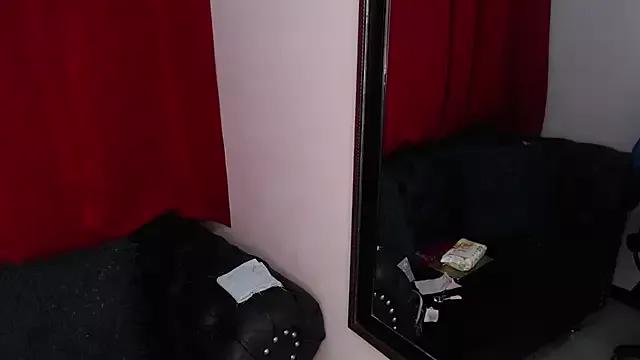 Annie_Darlingg from StripChat is Freechat