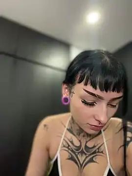 Check-out your craziest wishes with our pick of gaming cams models, featuring big knockers, round tails and tight twats.