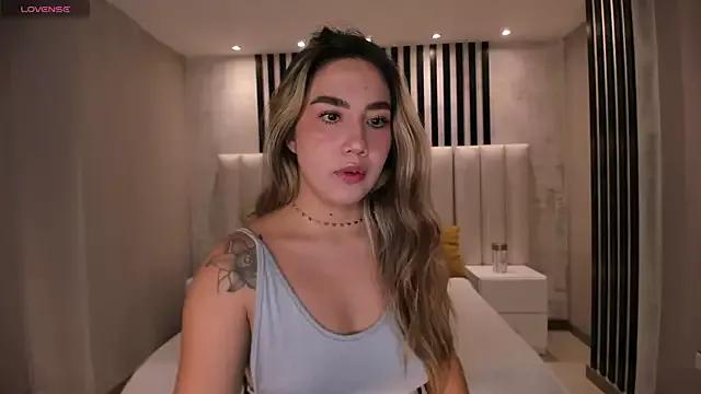 AnnieMonroe1 from StripChat is Freechat