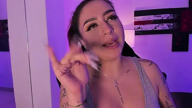 Check-out your craziest wishes with our pick of gaming cams models, featuring big knockers, round tails and tight twats.