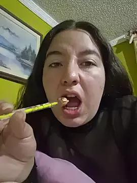 annyaparis from StripChat is Freechat