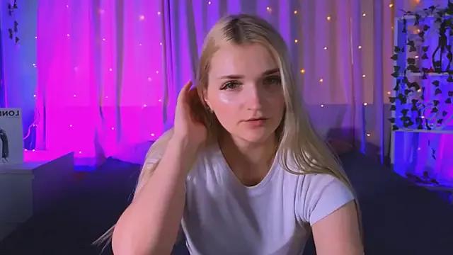 AnnyHandd from StripChat is Freechat