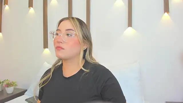 antonella_cutie_ from StripChat is Freechat
