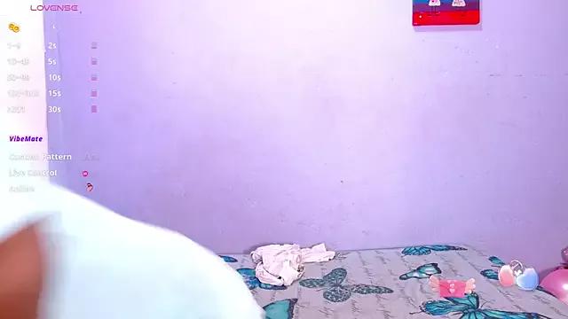 antonella_wolfe from StripChat is Freechat