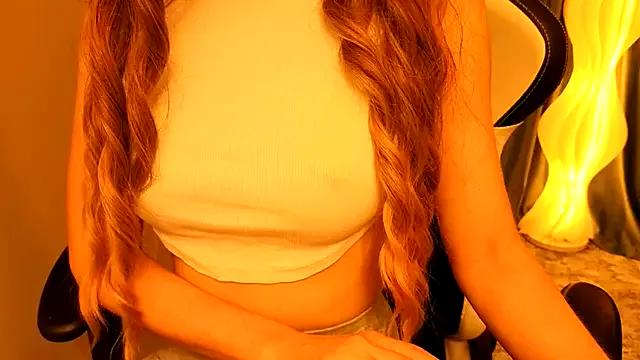 AprilMoonlight from StripChat is Freechat