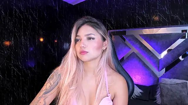 Check-out your craziest wishes with our pick of gaming cams models, featuring big knockers, round tails and tight twats.