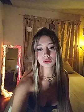 Ariana_bb from StripChat is Freechat