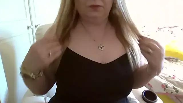 arianamodel4you from StripChat is Freechat