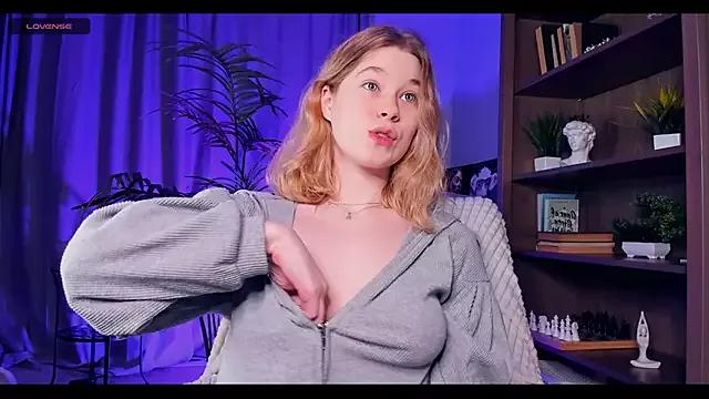 Check-out your craziest wishes with our pick of gaming cams models, featuring big knockers, round tails and tight twats.