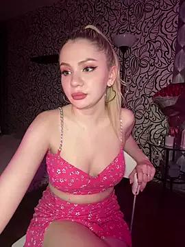 aricenaa from StripChat is Freechat