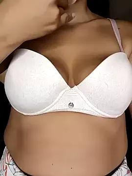 ArielBlossom___ from StripChat is Freechat