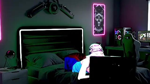 Check-out your craziest wishes with our pick of gaming cams models, featuring big knockers, round tails and tight twats.