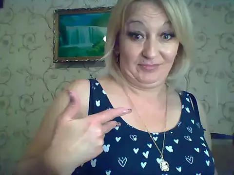 ArielXLoveresss from StripChat is Freechat