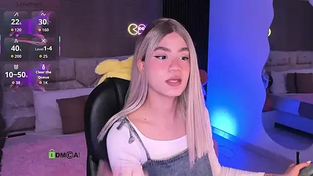 Check-out your craziest wishes with our pick of gaming cams models, featuring big knockers, round tails and tight twats.